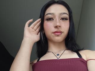 Nyxiere687 live cam